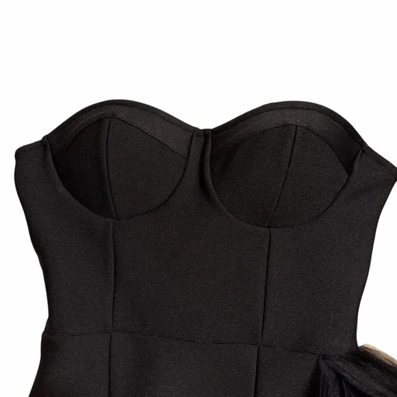 Bella Barnett  Elegant Special Occasion Dress - Picture 4 of 10